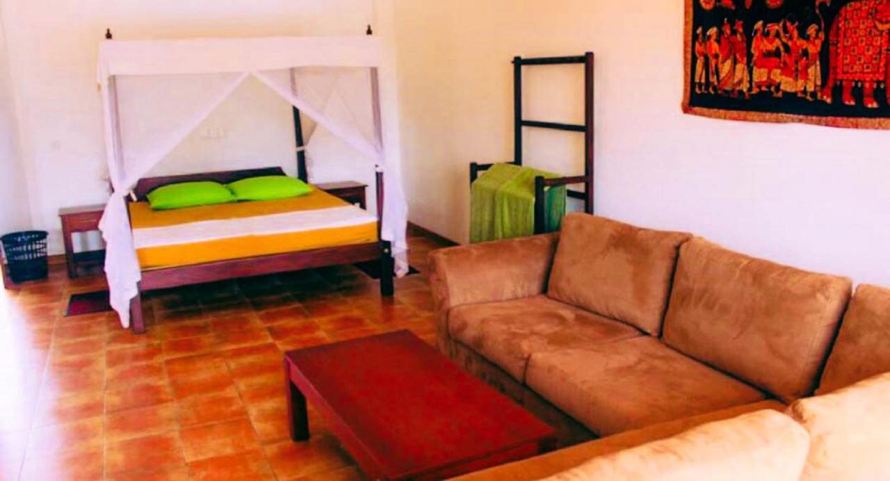 Jasmine Garden Beach Guest House هيكادوفا المظهر الخارجي الصورة
