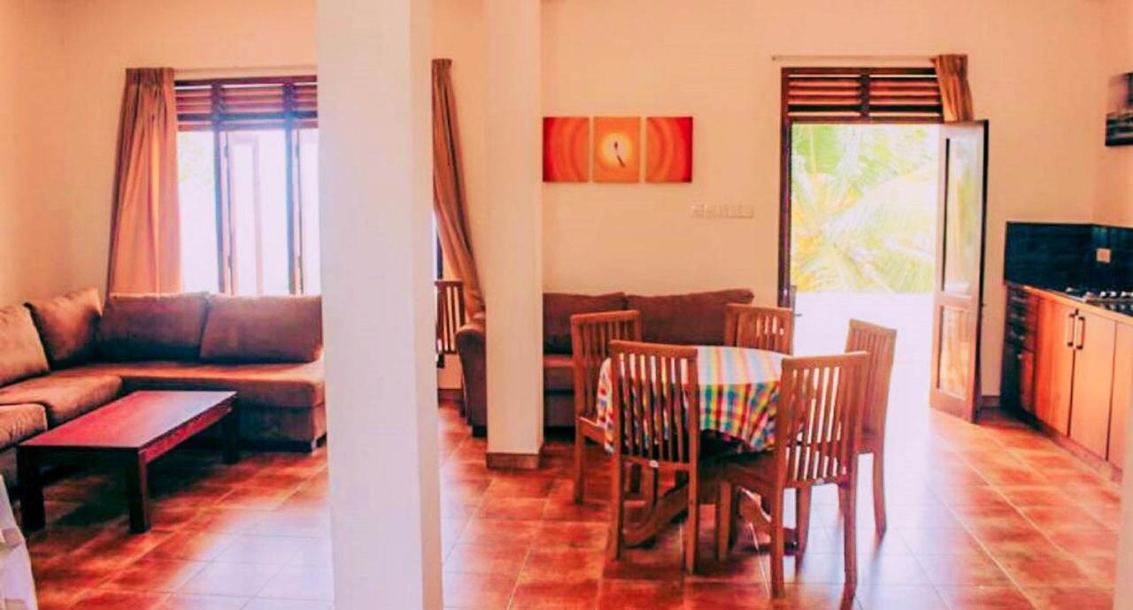 Jasmine Garden Beach Guest House هيكادوفا المظهر الخارجي الصورة