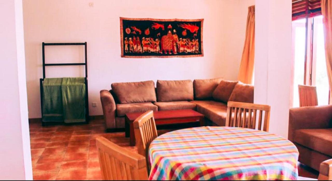 Jasmine Garden Beach Guest House هيكادوفا المظهر الخارجي الصورة